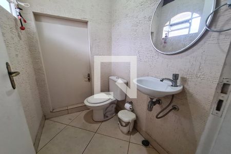 Casa à venda com 190m², 3 quartos e 2 vagasBanheiro do salão de festa