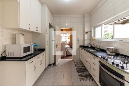 Apartamento à venda com 209m², 3 quartos e 2 vagas Apartamento à venda com 209m², 3 quartos e 2 vagasCozinha