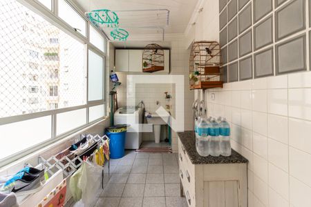 Apartamento à venda com 209m², 3 quartos e 2 vagas Apartamento à venda com 209m², 3 quartos e 2 vagasÁrea de Serviço