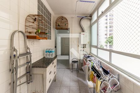 Apartamento à venda com 209m², 3 quartos e 2 vagas Apartamento à venda com 209m², 3 quartos e 2 vagasÁrea de Serviço