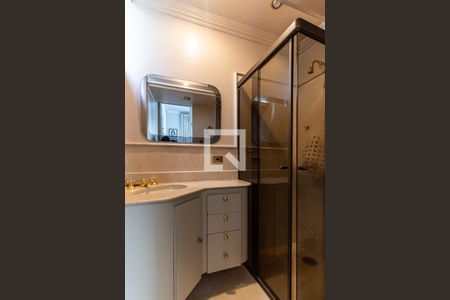 Apartamento à venda com 209m², 3 quartos e 2 vagas Apartamento à venda com 209m², 3 quartos e 2 vagasSuíte 1 - Banheiro 1