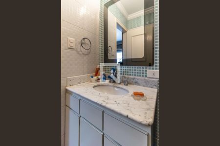 Apartamento à venda com 209m², 3 quartos e 2 vagas Apartamento à venda com 209m², 3 quartos e 2 vagasSuíte 2 - Banheiro 2