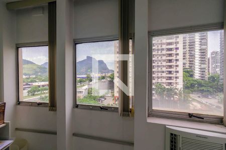 Sala de apartamento para alugar com 1 quarto, 40m² em Barra da Tijuca, Rio de Janeiro