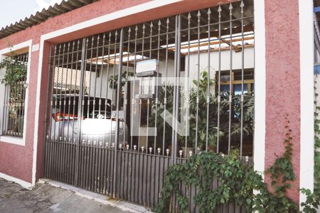 Casa à venda com 225m², 3 quartos e 1 vagaFachada