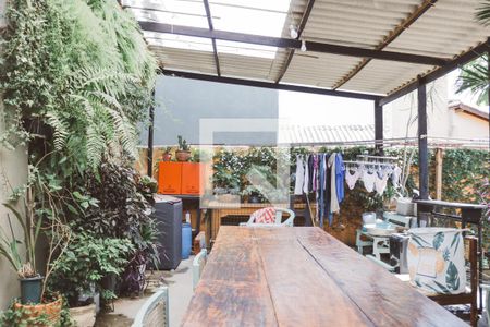 Casa à venda com 225m², 3 quartos e 1 vagaQuintal