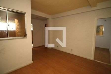 Casa para alugar com 2 quartos, 65m² em Brás de Pina, Rio de Janeiro