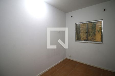 Quarto 1 de casa para alugar com 2 quartos, 65m² em Brás de Pina, Rio de Janeiro