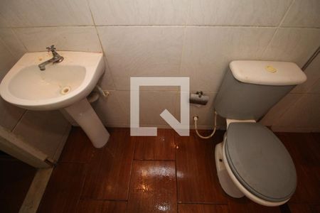Banheiro Social de casa para alugar com 2 quartos, 65m² em Brás de Pina, Rio de Janeiro