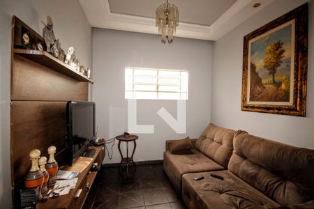 Casa à venda com 420m², 5 quartos e 3 vagasSala