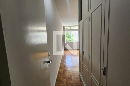 Suíte de apartamento à venda com 3 quartos, 130m² em Laranjeiras, Rio de Janeiro