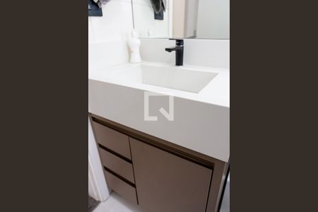 Apartamento à venda com 52m², 2 quartos e 1 vaga Apartamento à venda com 52m², 2 quartos e 1 vagaBanheiro