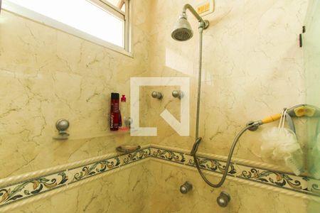 Casa à venda com 210m², 4 quartos e 4 vagasBanheiro da Suíte