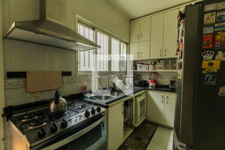 Casa à venda com 210m², 4 quartos e 4 vagasCozinha