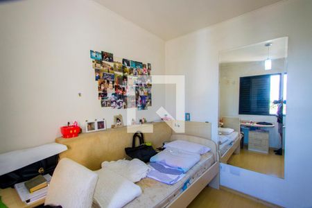Apartamento à venda com 80m², 3 quartos e 2 vagasQuarto 2