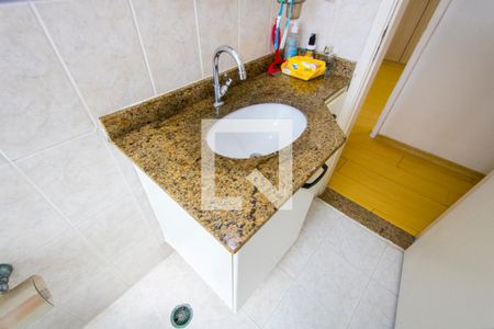 Apartamento à venda com 80m², 3 quartos e 2 vagasBanheiro social