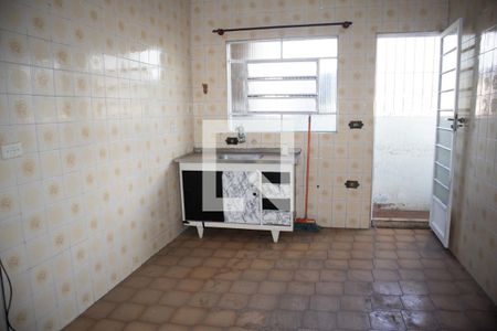 Cozinha de apartamento para alugar com 1 quarto, 50m² em Parque Casa de Pedra, São Paulo