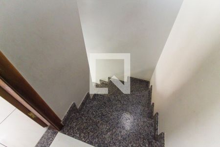 Escada de casa de condomínio à venda com 2 quartos, 65m² em Vila Campanela, São Paulo