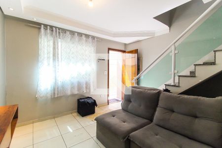 Sala de casa de condomínio à venda com 2 quartos, 65m² em Vila Campanela, São Paulo