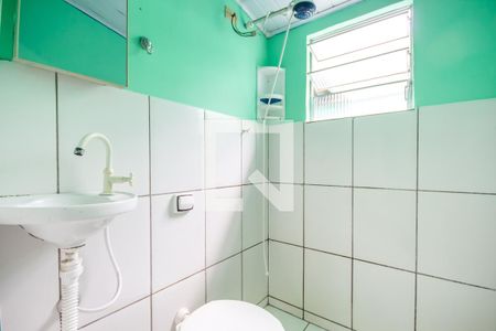 Banheiro de casa para alugar com 1 quarto, 50m² em Km 18, Osasco