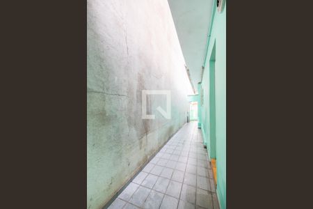 Entrada de casa para alugar com 1 quarto, 50m² em Km 18, Osasco