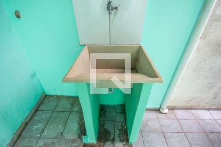 Área de Serviço de casa para alugar com 1 quarto, 50m² em Km 18, Osasco