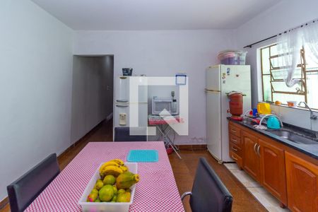 Casa à venda com 138m², 2 quartos e 2 vagasCozinha