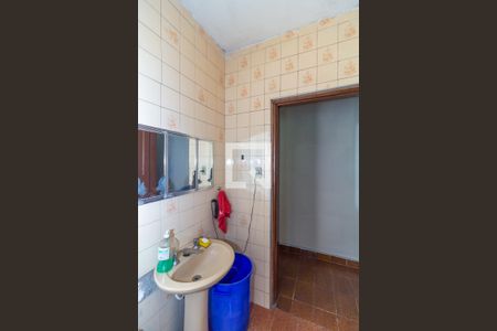 Casa à venda com 138m², 2 quartos e 2 vagasBanheiro 2