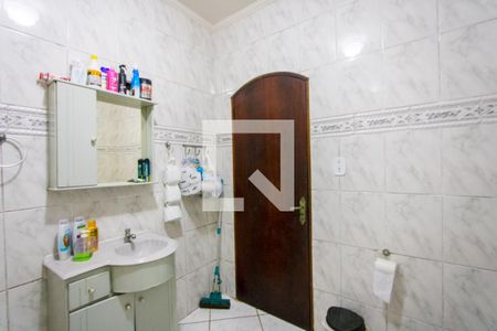 Casa à venda com 300m², 4 quartos e 12 vagas Casa à venda com 300m², 4 quartos e 12 vagasBanheiro social