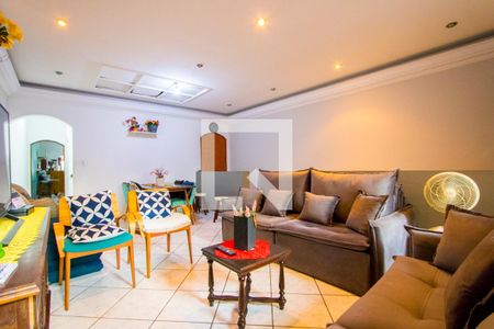 Sala de casa para alugar com 4 quartos, 300m² em Vila Pires, Santo André