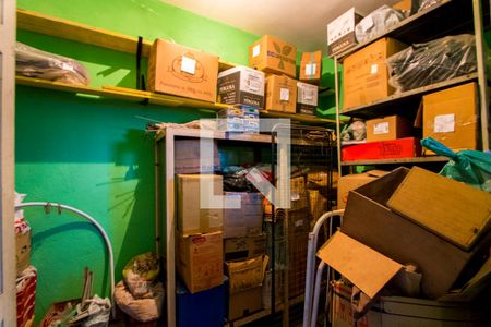 Casa à venda com 300m², 4 quartos e 12 vagas Casa à venda com 300m², 4 quartos e 12 vagasDespensa