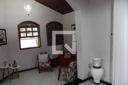 Casa à venda com 157m², 3 quartos e 2 vagassala