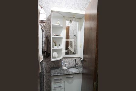 Casa à venda com 157m², 3 quartos e 2 vagasbanheiro da suite