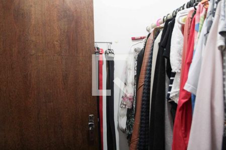 Casa à venda com 157m², 3 quartos e 2 vagascloset