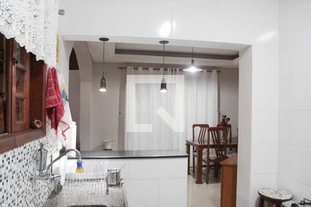 Casa à venda com 157m², 3 quartos e 2 vagascozinha