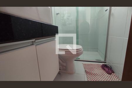 Banheiro de apartamento à venda com 2 quartos, 45m² em Goiânia, Belo Horizonte