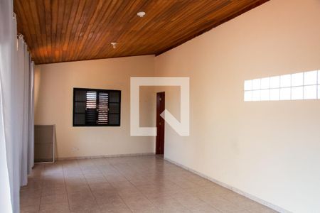 Casa para alugar com 200m², 3 quartos e 4 vagas Casa para alugar com 200m², 3 quartos e 4 vagasÁrea Externa