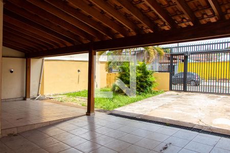 Casa para alugar com 200m², 3 quartos e 4 vagas Casa para alugar com 200m², 3 quartos e 4 vagasÁrea Externa