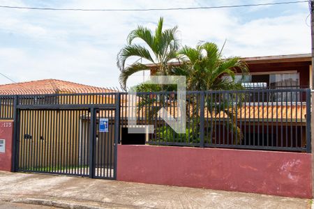 Casa para alugar com 200m², 3 quartos e 4 vagas Casa para alugar com 200m², 3 quartos e 4 vagasFachada