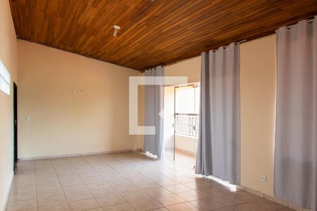 Casa para alugar com 200m², 3 quartos e 4 vagas Casa para alugar com 200m², 3 quartos e 4 vagasÁrea Externa