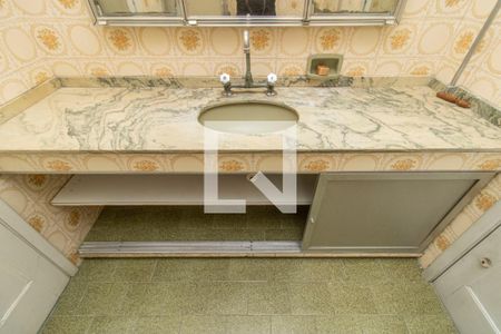 Casa para alugar com 318m², 3 quartos e 4 vagas Casa para alugar com 318m², 3 quartos e 4 vagasDetalhe do Banheiro das Suítes