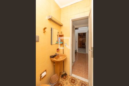 Casa para alugar com 318m², 3 quartos e 4 vagas Casa para alugar com 318m², 3 quartos e 4 vagasBanheiro Social