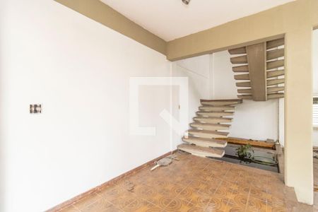 Casa para alugar com 318m², 3 quartos e 4 vagas Casa para alugar com 318m², 3 quartos e 4 vagasVaranda