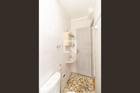 Casa para alugar com 318m², 3 quartos e 4 vagas Casa para alugar com 318m², 3 quartos e 4 vagasBanheiro de serviço