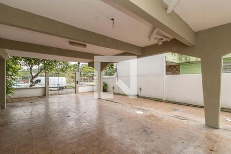 Casa para alugar com 318m², 3 quartos e 4 vagas Casa para alugar com 318m², 3 quartos e 4 vagasQuintal