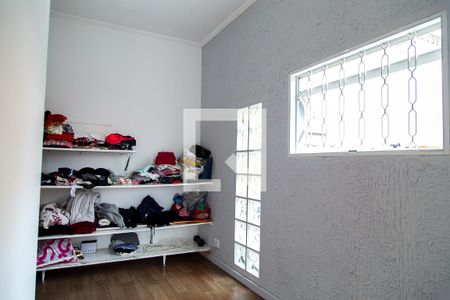 Casa para alugar com 48m², 1 quarto e 1 vaga Casa para alugar com 48m², 1 quarto e 1 vagaCloset da Suíte