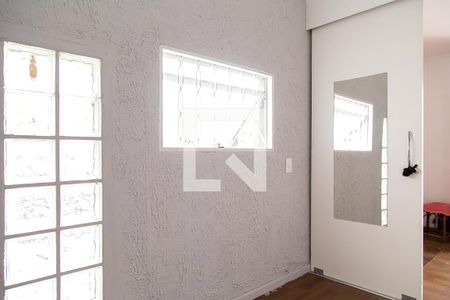 Casa para alugar com 48m², 1 quarto e 1 vaga Casa para alugar com 48m², 1 quarto e 1 vagaCloset da Suíte