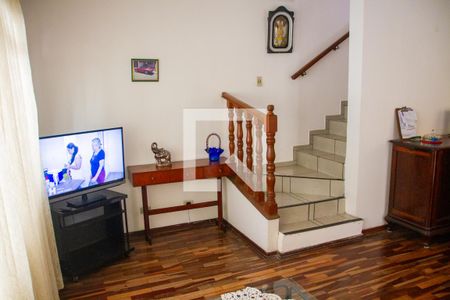 Sala de TV de casa à venda com 2 quartos, 113m² em Jardim Pinheiros, São Paulo