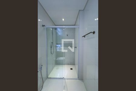 Apartamento à venda com 100m², 2 quartos e 2 vagas Apartamento à venda com 100m², 2 quartos e 2 vagasBanheiro