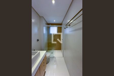 Apartamento à venda com 100m², 2 quartos e 2 vagas Apartamento à venda com 100m², 2 quartos e 2 vagasBanheiro da Suíte