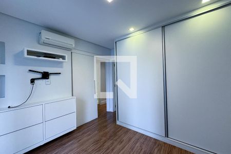 Suíte de apartamento para alugar com 2 quartos, 100m² em Vila Olímpia, São Paulo